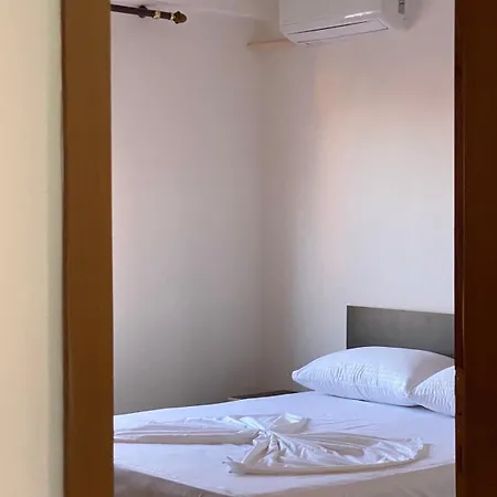 Aqua Blue Apartment *
